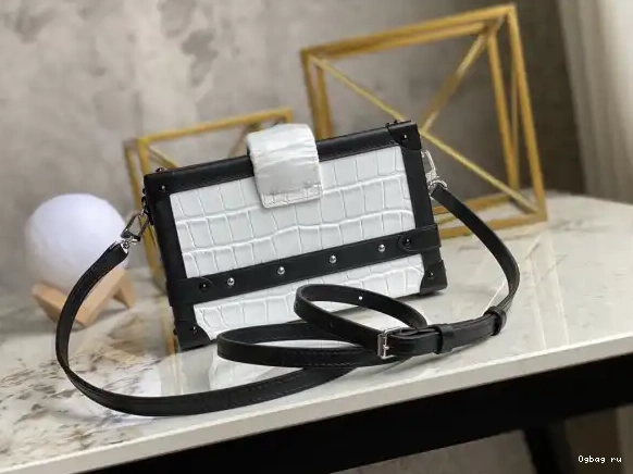 PETITE MALLE VUITTON LOUIS 0618